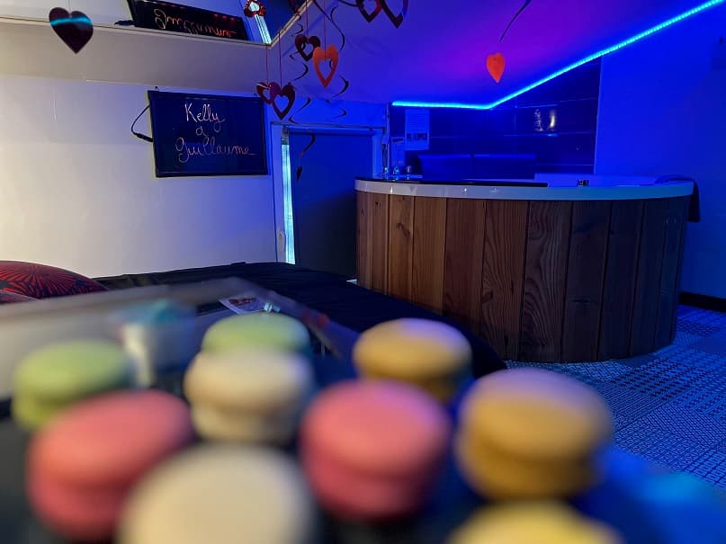 La Parenthèse — Love room avec spa et sauna privatifs près de Lyon