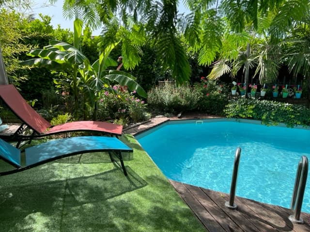 Chambre POOL SPA — Votre jardin secret, pieds dans l'eau — Love room avec spa privatif